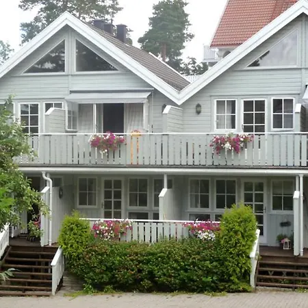 Bergland 18 - Close To The Center Of